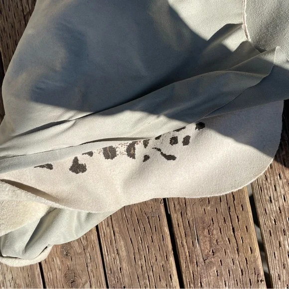 Donna Saylers Fabulous Furs “Leo” Leopard Print Faux Fur Area Rug 58x93 - Picture 9 of 12